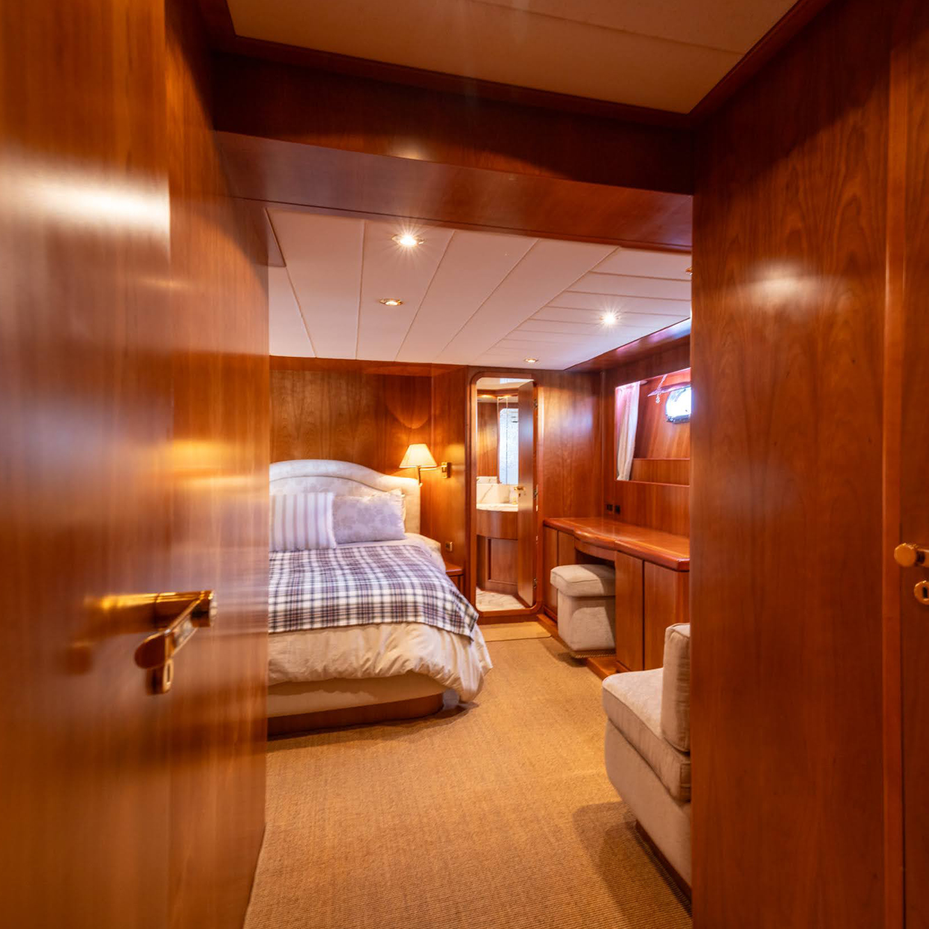 Carrousel Interieur Alalunga 640 x 6403