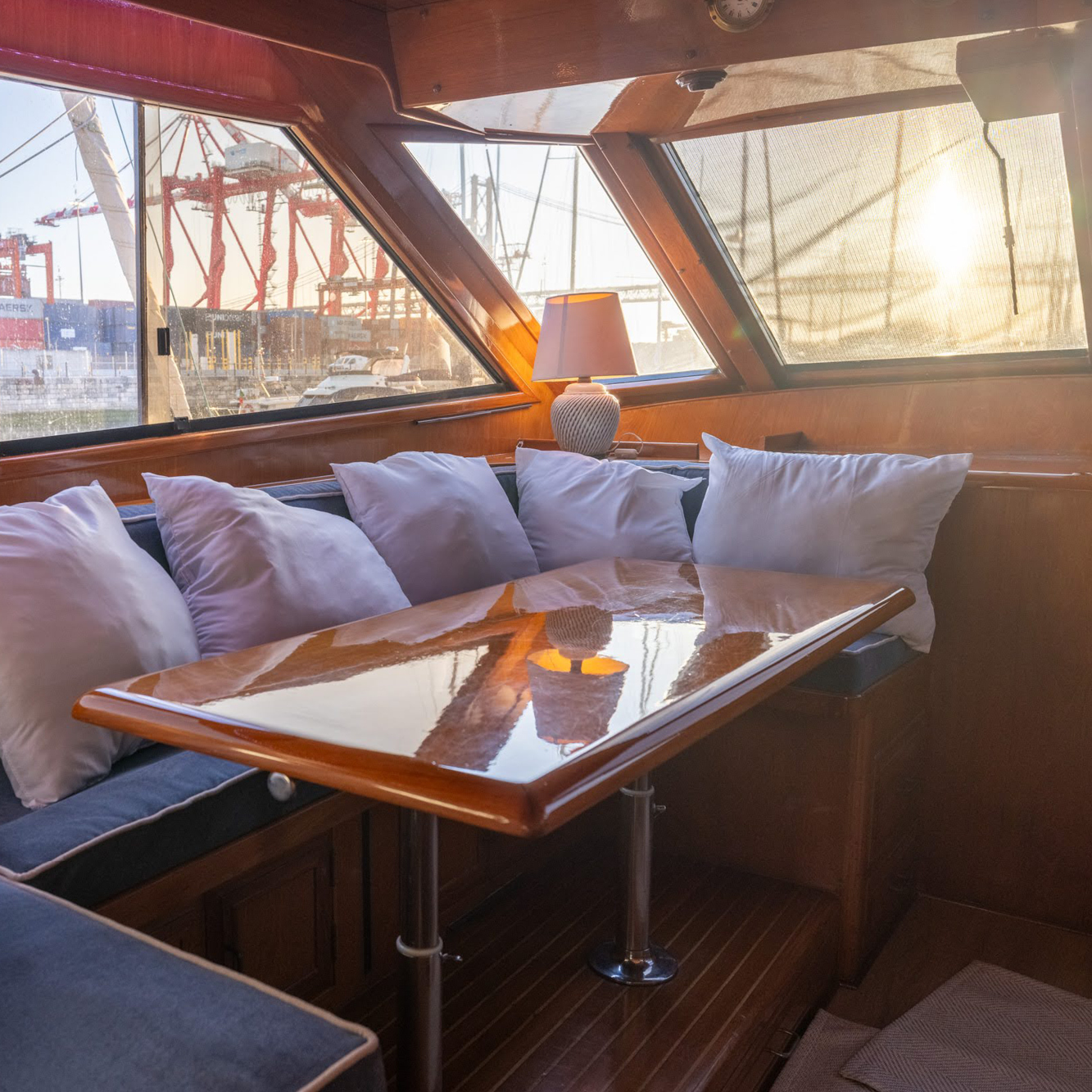 Carrousel Interieur Alexander 640 x 6404